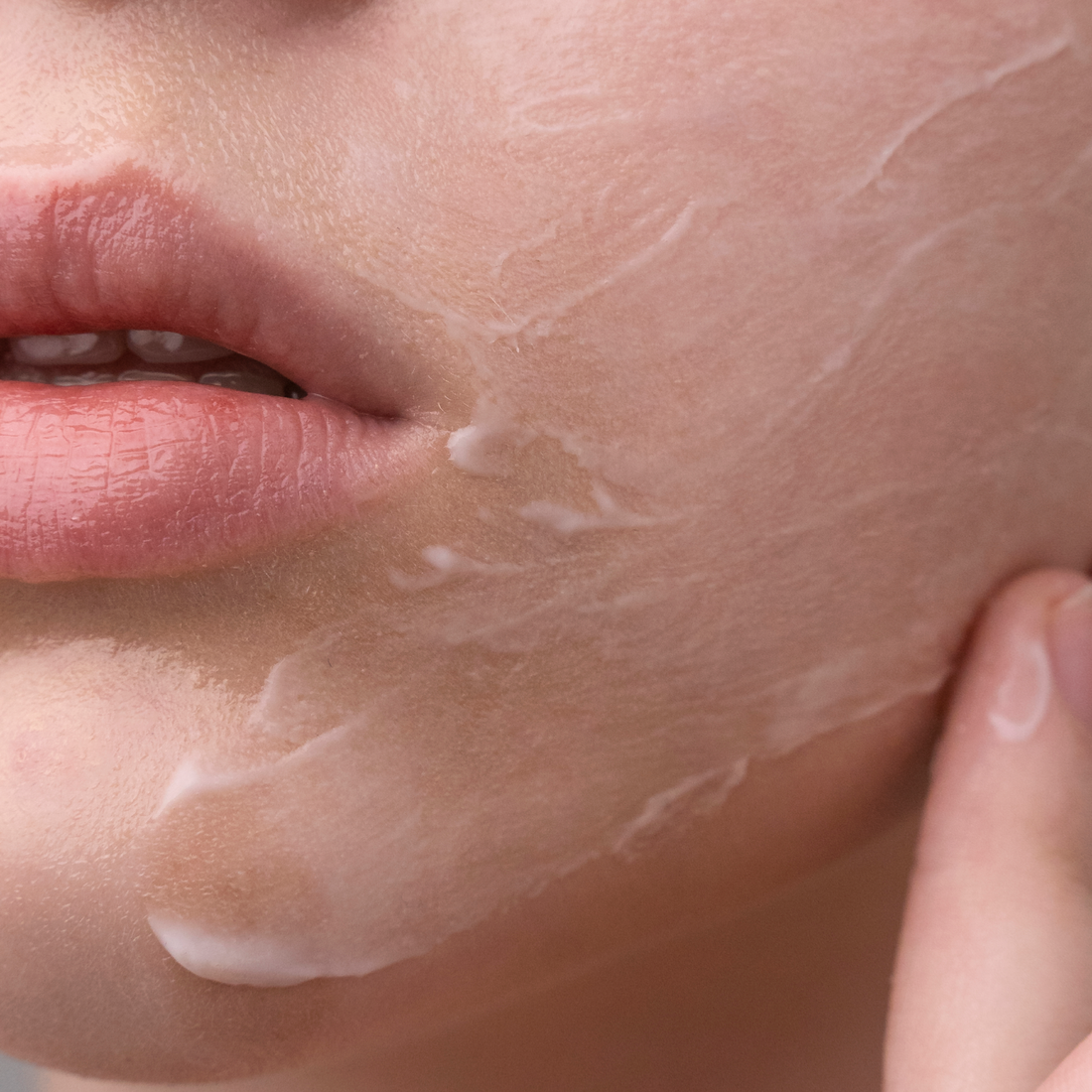 Hyaluronic Acid: The Secret to Hydrated, Youthful, and Radiant Skin